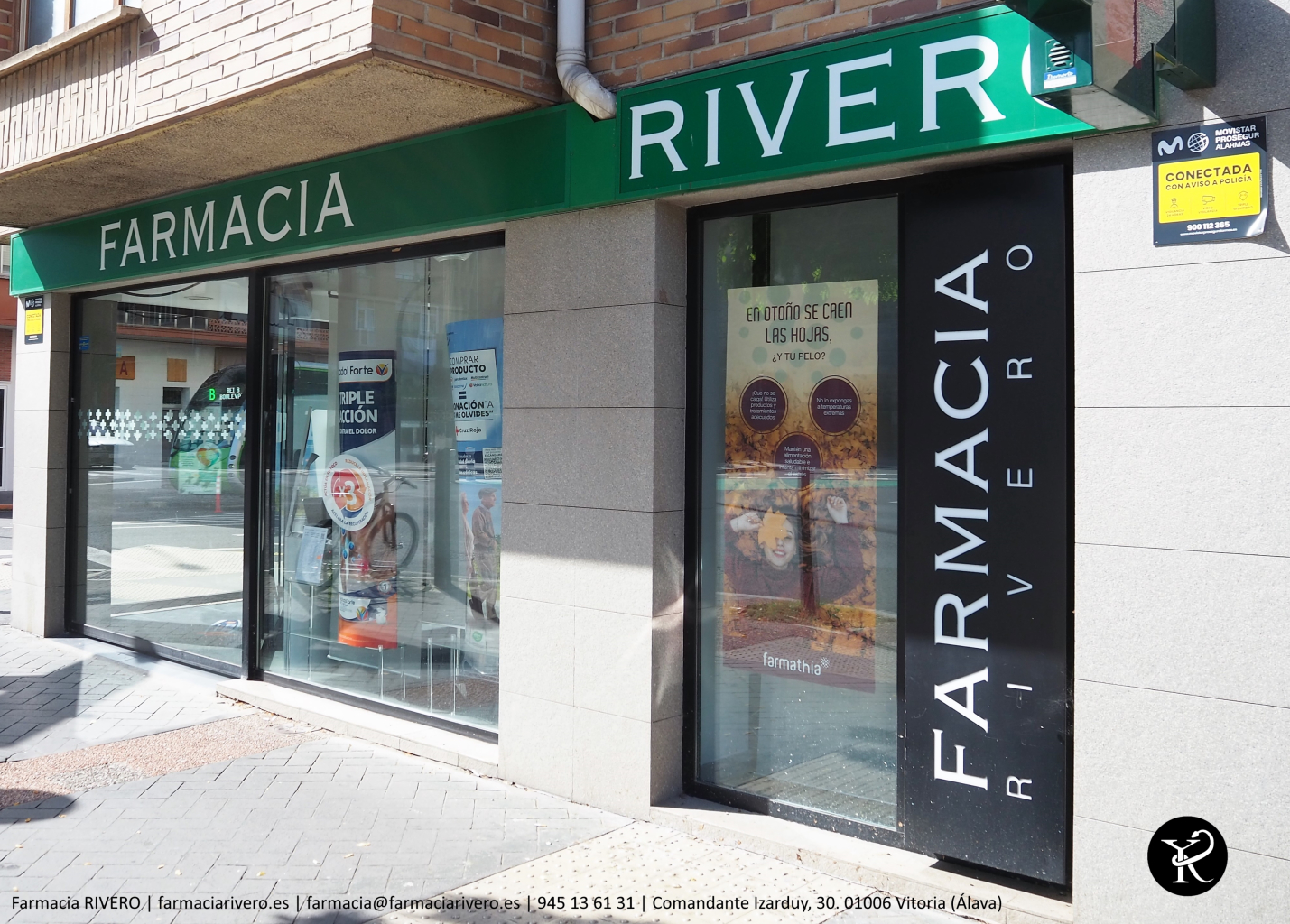 Farmacia RIVERO. Fachada a la calle Comandante Izarduy